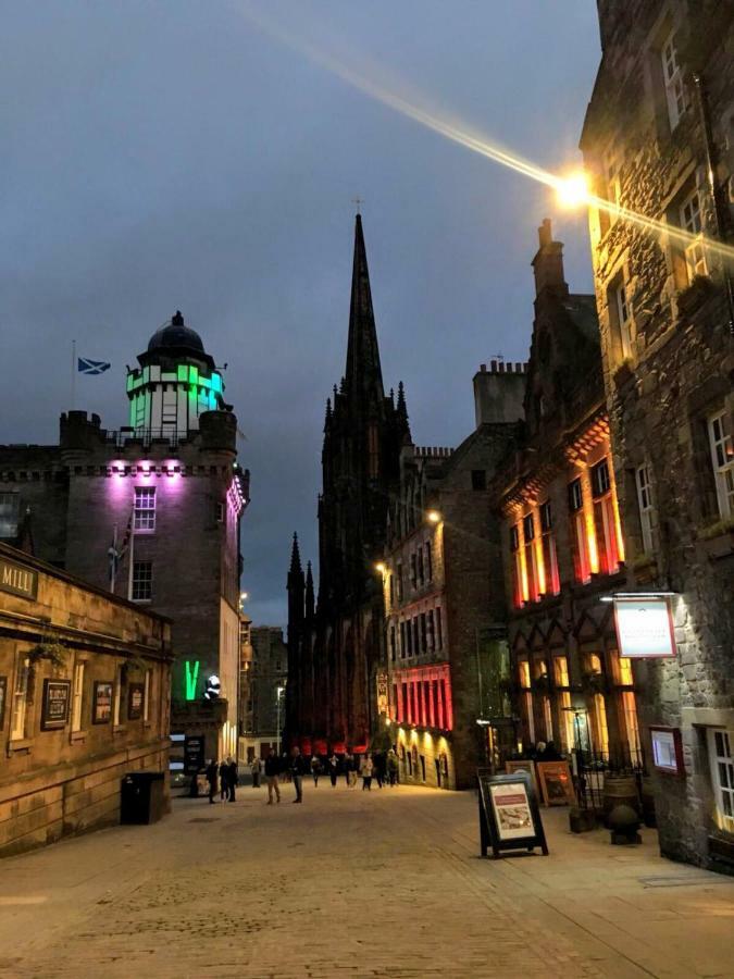 5 Bedroom Central Penthouse Apartment Edimburgo Esterno foto